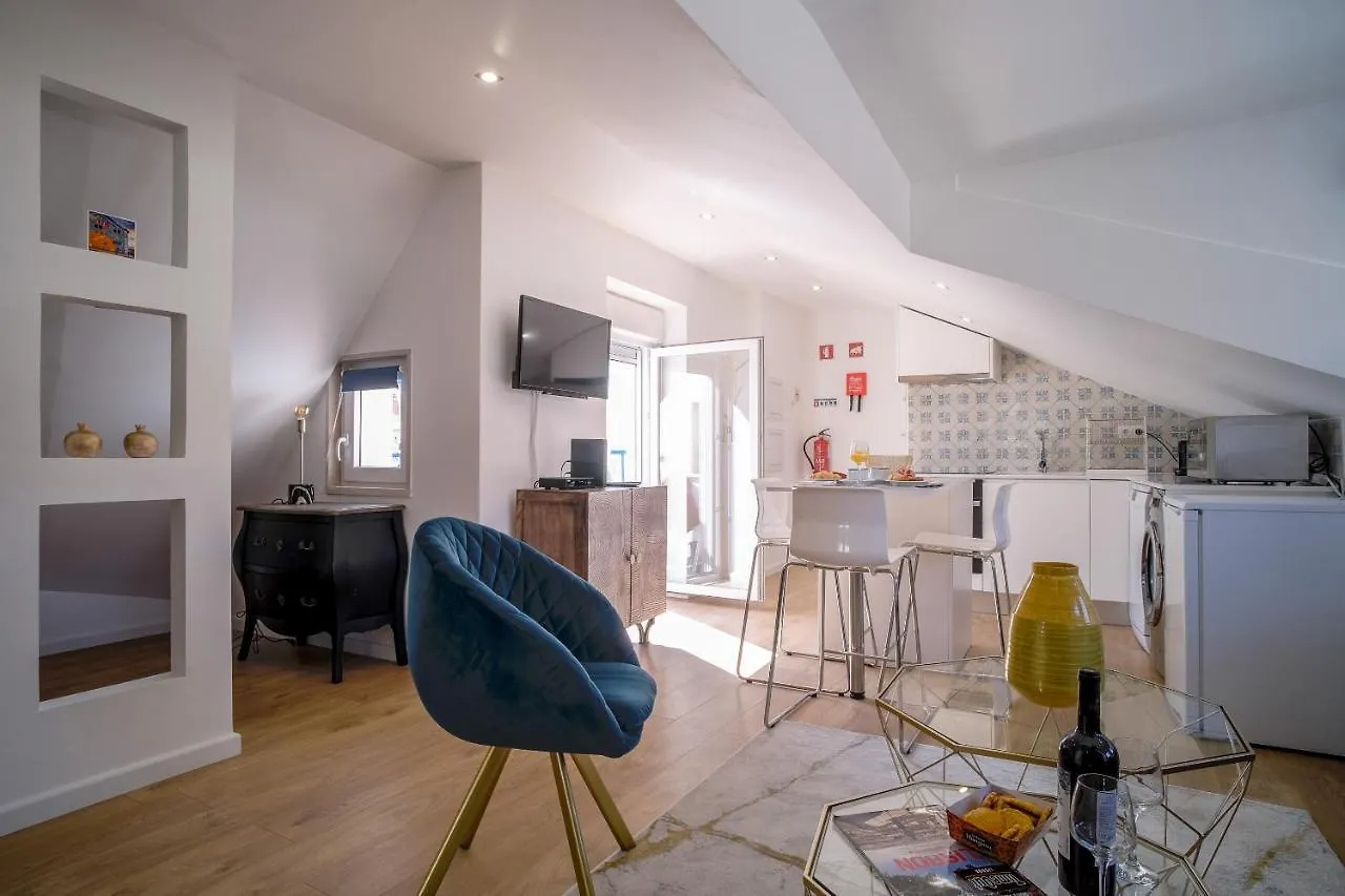 Good Karma - Bright And Sophisticated Apartment With Balcony Lisbon 0*,